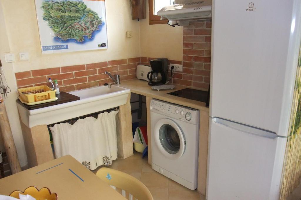 Gite La Paillote Montauroux Room photo